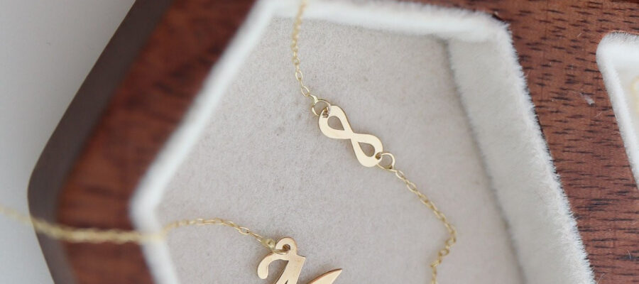 Mother necklace