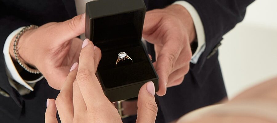 gold engagement rings