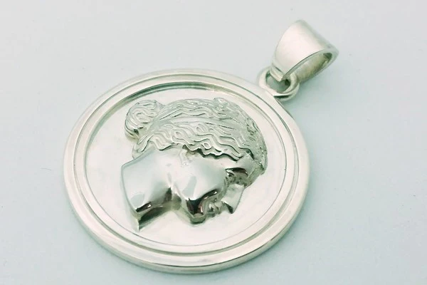 creation of personalized medals