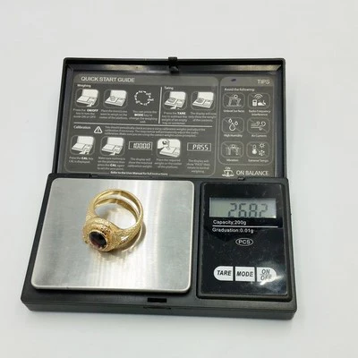 Gold weight of men's snake signet ring