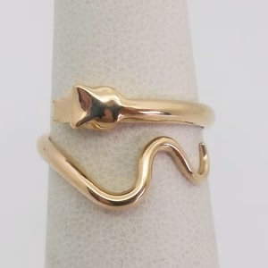 Snake ring in 18k gold