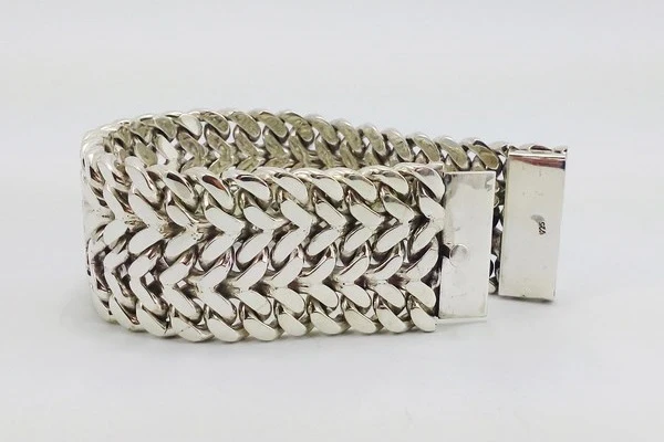 Solid silver curb chain bracelet