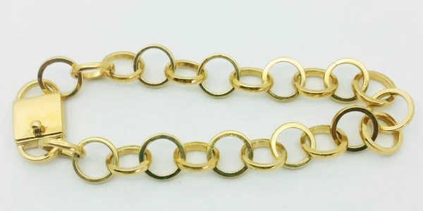 gold chain link bracelet