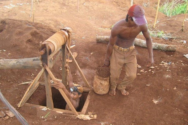 extraction of fine stones