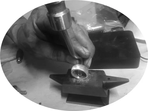 The distinctive signs of silver jewellery